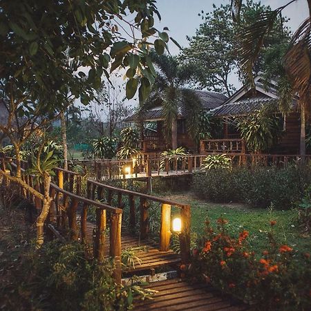 Kalm Pai Hotel Exterior photo